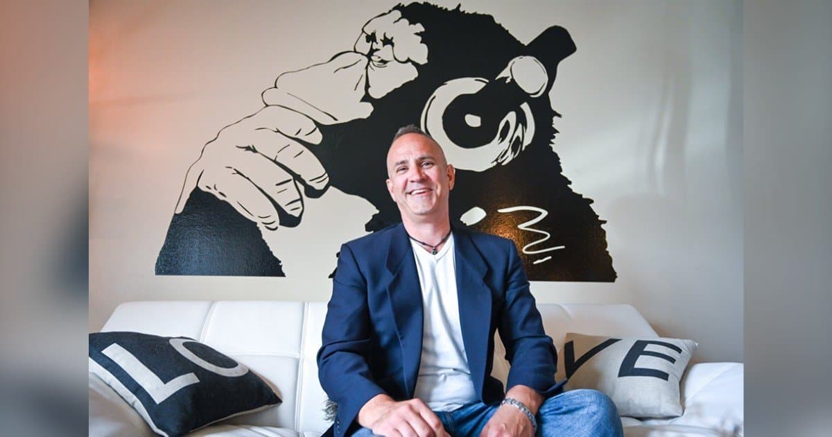 Marketing Professional Creates Conversion-Focused Resume Page to Attract Ideal Employers