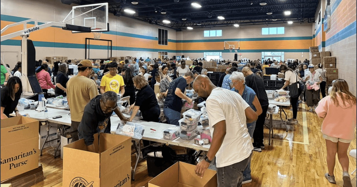 Nevada Volunteers Pack 15,519 Shoeboxes for Global Children's Outreach